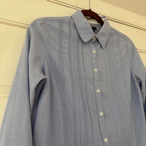 Tommy Hilfiger Women’s Size 6 Blue Pintucked Button Down Shirt Blouse Cotton - Picture 3 of 12